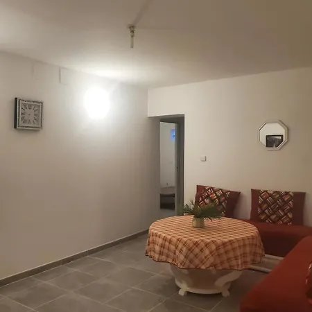 Quiet 2-bedroom Appartement